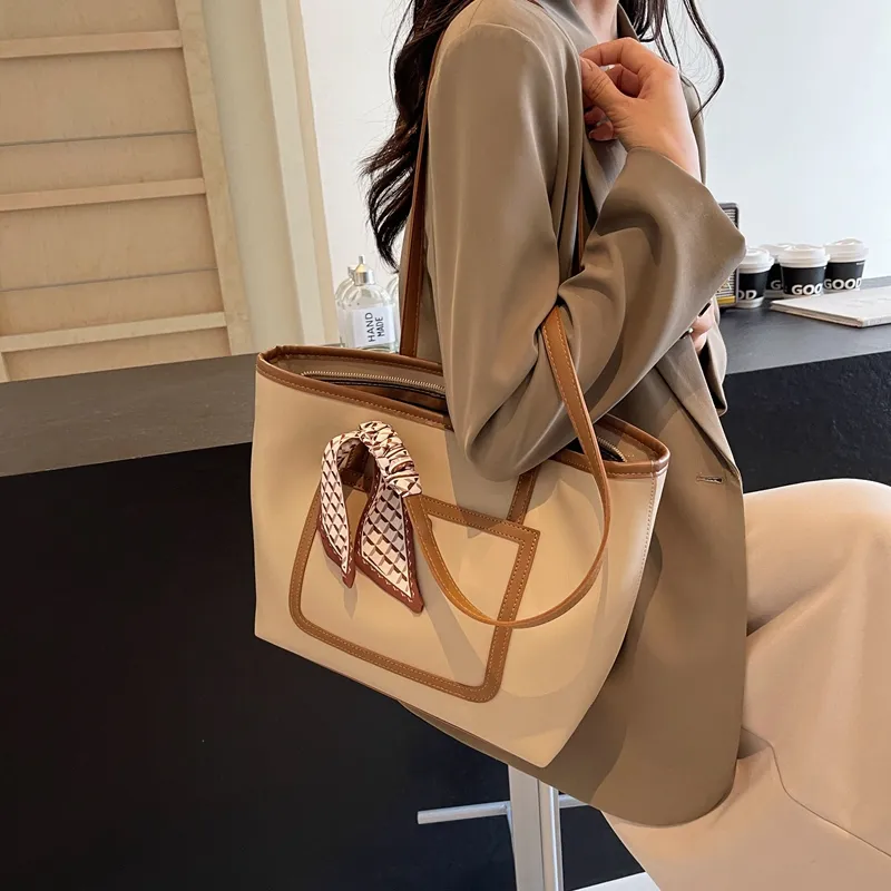 BAODIDAISHU PU Tote Bag Shoulder Bag Women's Ecru/Black/Khaki/Brown-17