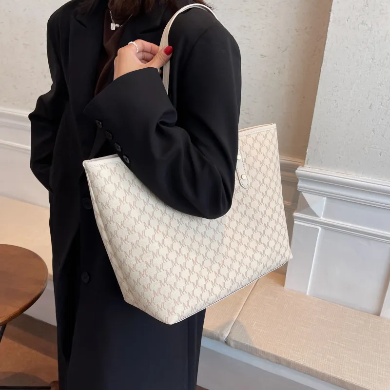 PULUWIRR Pu Korean Trendy College Tote Bag Multicolor Regular Women's Black/Coffee/Ecru-20