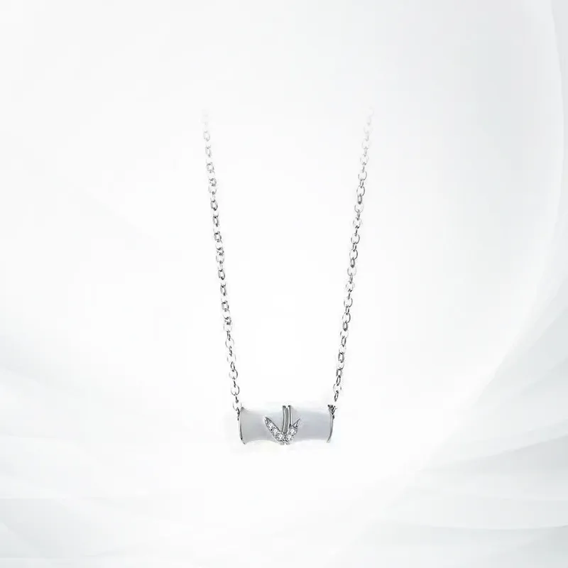 GLOIRE Necklaces Unisex-4