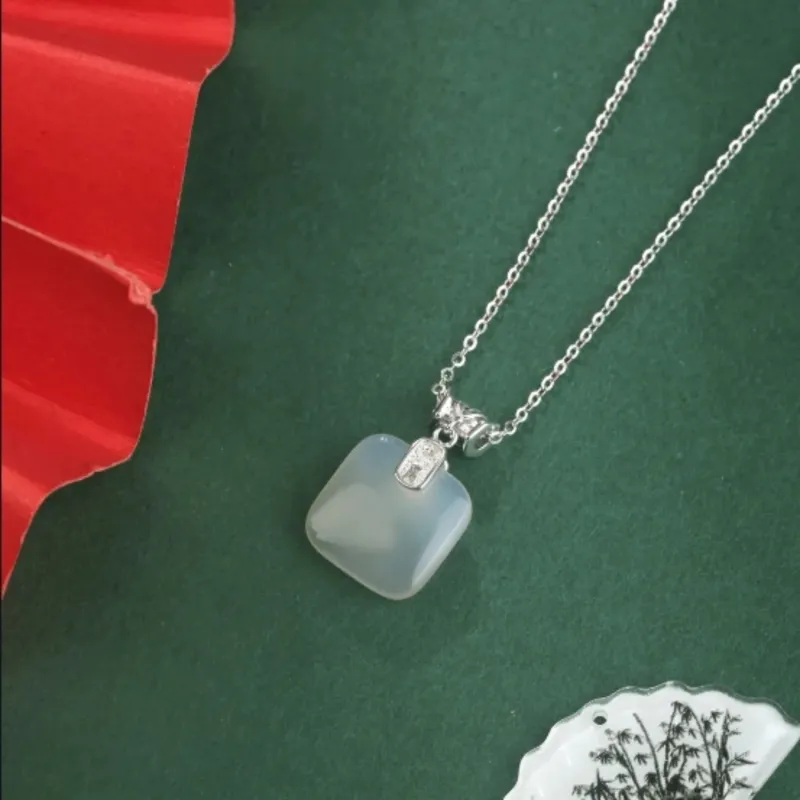 Di Su Xing Chalcedony Necklaces Women's-2