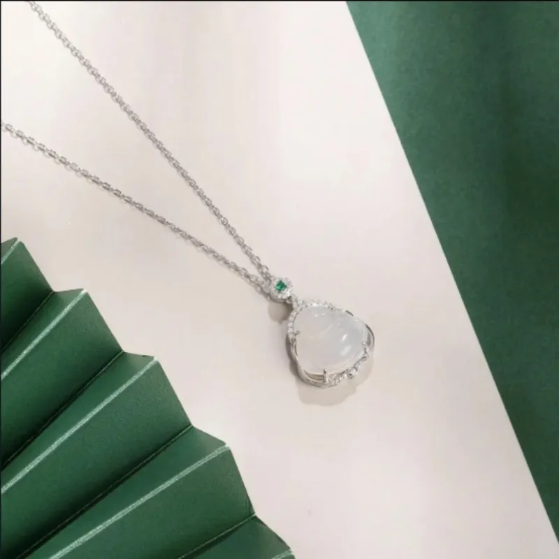 Di Su Xing Chalcedony Necklaces Unisex-1