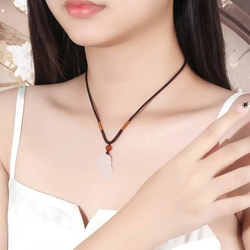Di Su Xing Chalcedony Necklaces Women's-1