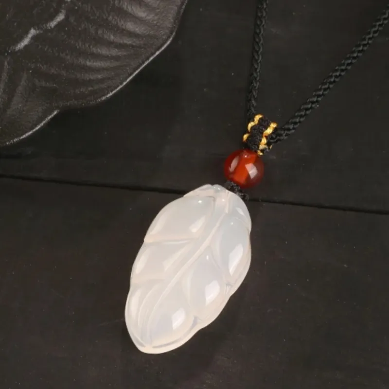 Di Su Xing Chalcedony Necklaces Women's-4