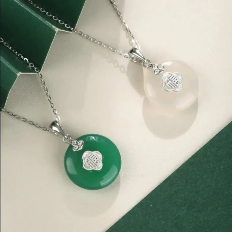 Di Su Xing Chalcedony Necklaces Women's-10