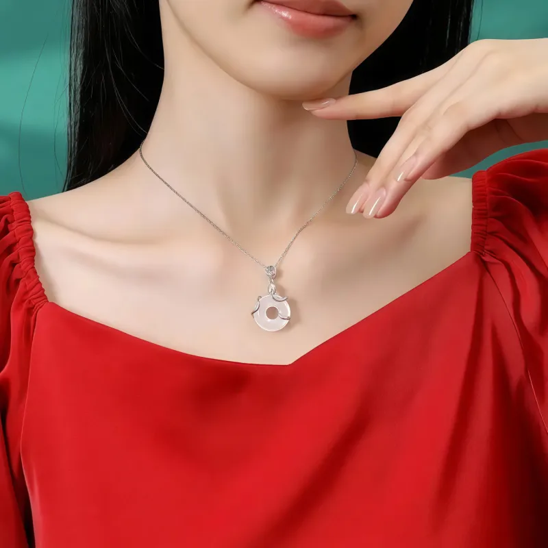 Di Su Xing Chalcedony Jade Necklaces Women's-1
