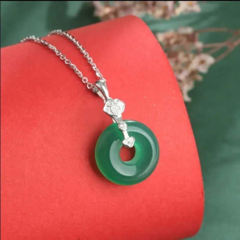 Di Su Xing Chalcedony Necklaces Women's-3