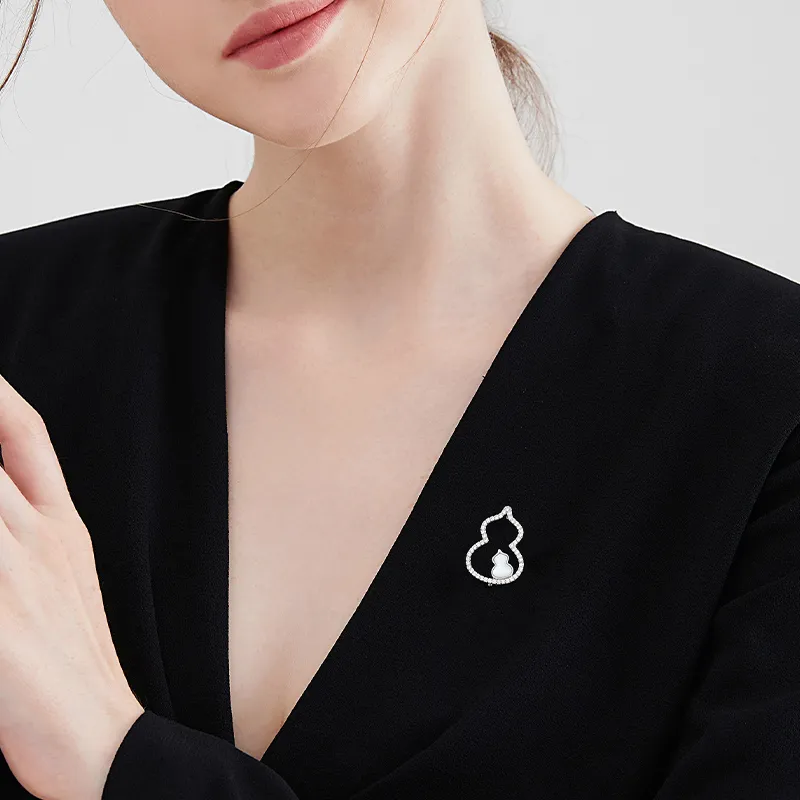 MCK Elegance Advanced Touch Brooches Women's-3