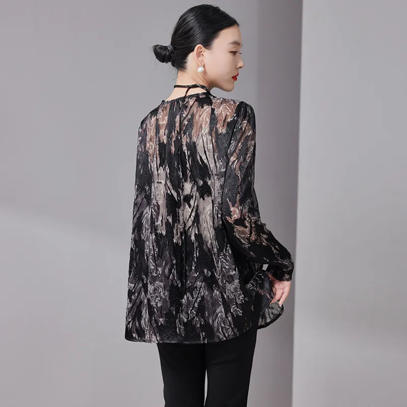 Hang Yi Court Shirts Women's Black Floral-1