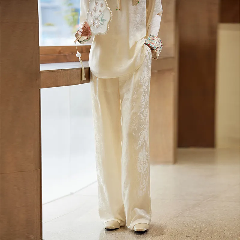 Hang Yi Court Casual Pants Women's Beige-1