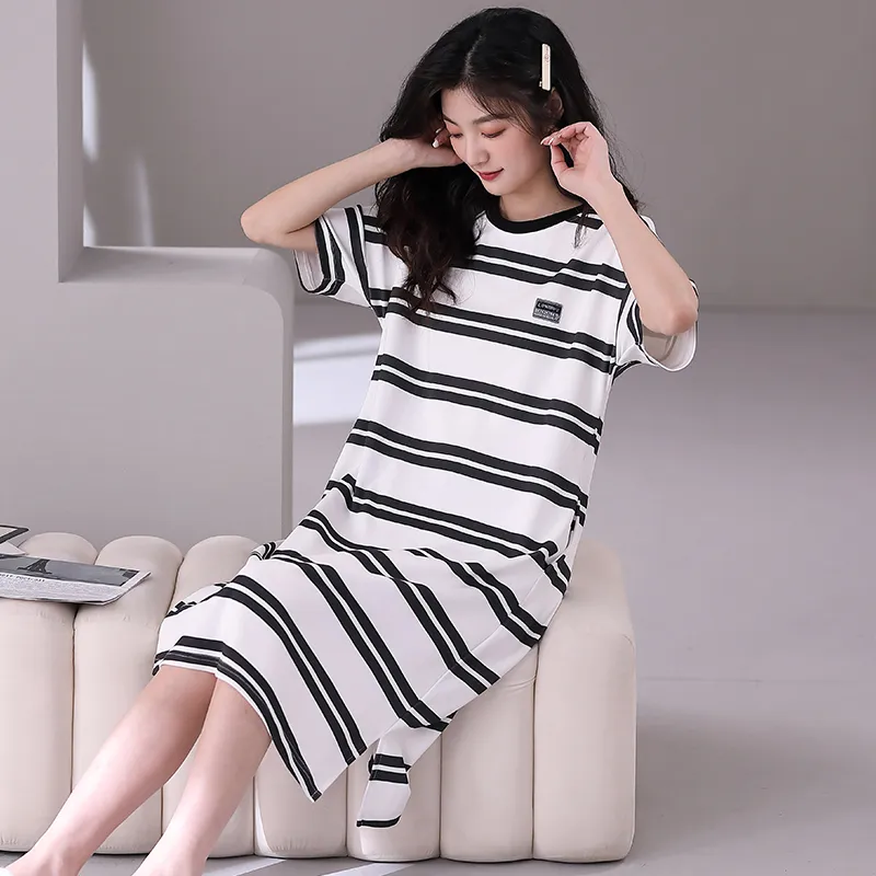 Huggy Kissy Nightgown Women's Stripes Black-4