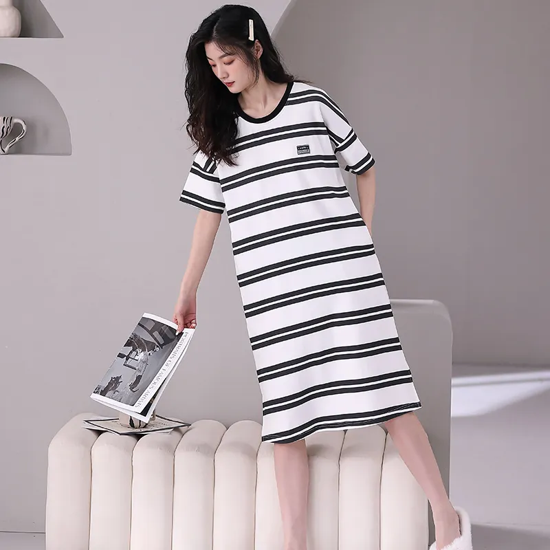 Huggy Kissy Nightgown Women's Stripes Black-5