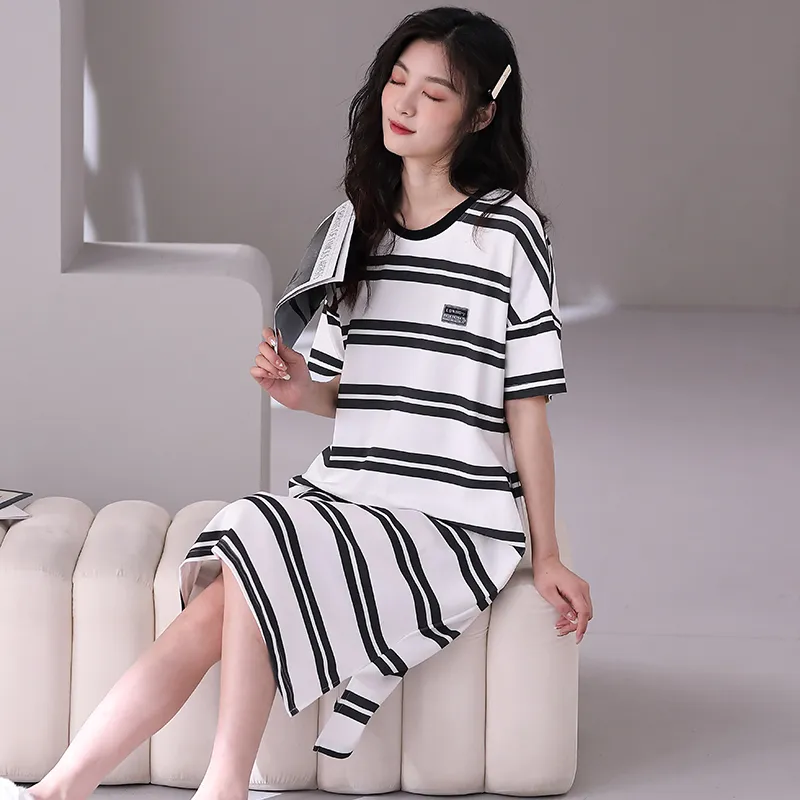 Huggy Kissy Nightgown Women's Stripes Black-2