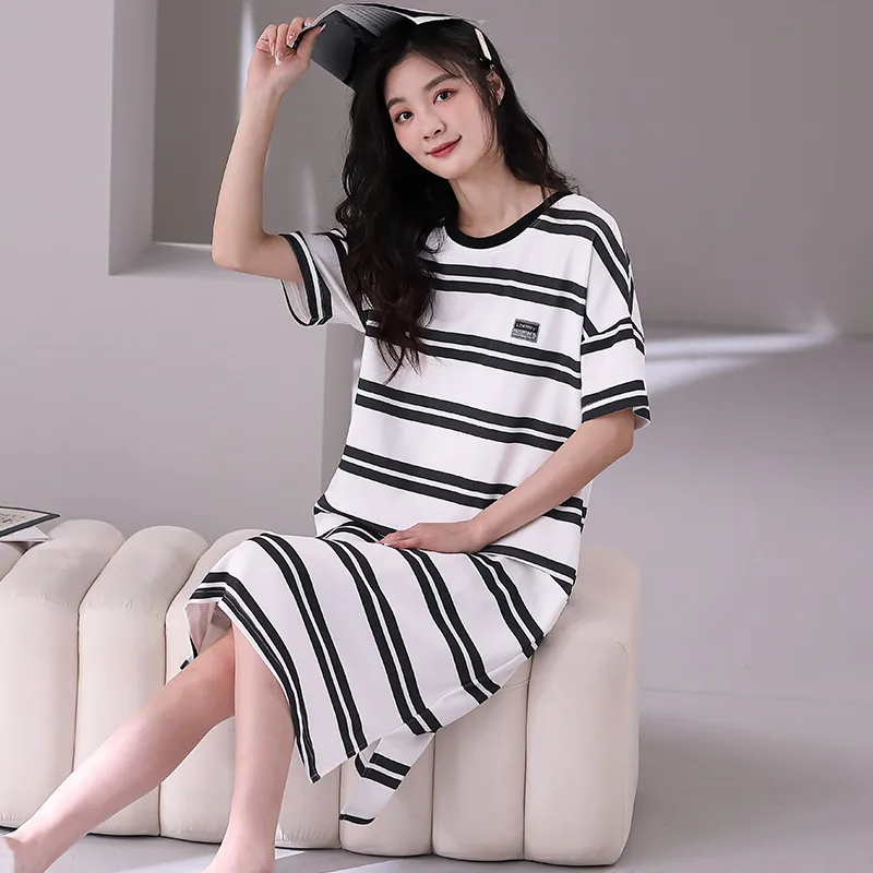 Huggy Kissy Nightgown Women's Stripes Black-1