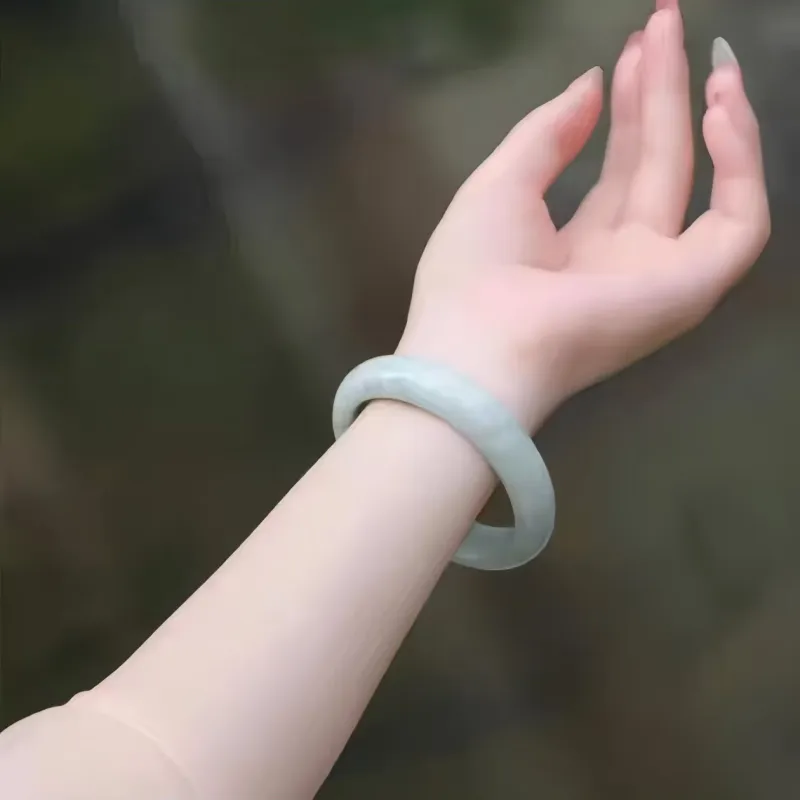 Seven Little Craftsmen Glutinous Jade Jadeite Bangles Women's-1