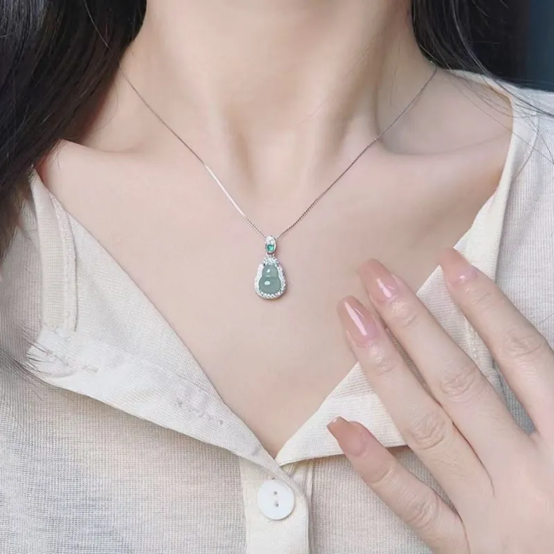 Seven Little Craftsmen Ice Glutinous Necklaces Unisex-1