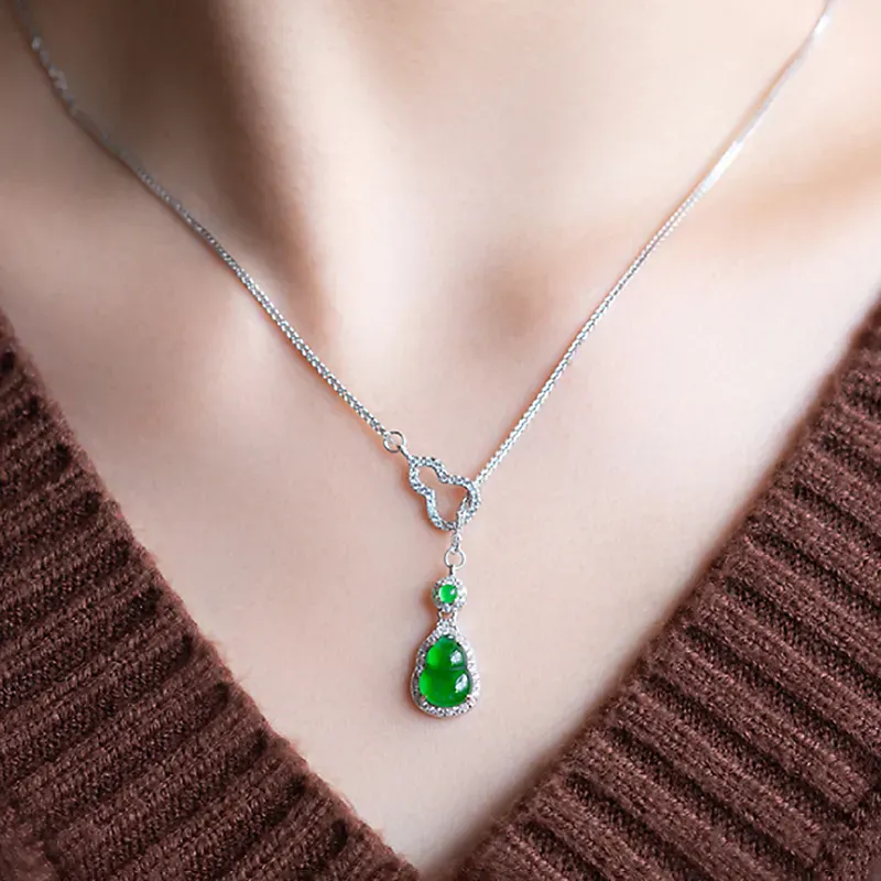 Seven Little Craftsmen Ice Glutinous Jadeite Necklaces Women's-1
