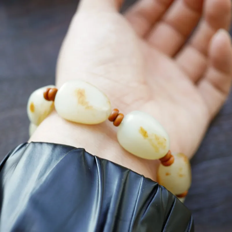 Seven Little Craftsmen Bracelets Pale Greenish White Jade Unisex-7