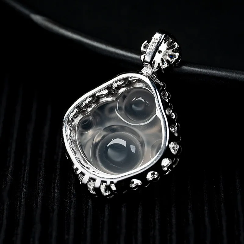 Seven Little Craftsmen Chalcedony Necklaces Women's-4