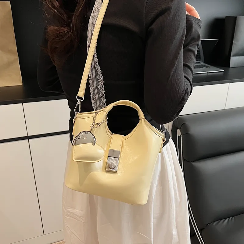 HACIN PU One Shoulder Handbag Women's White/Black/Yellow/Pink-17