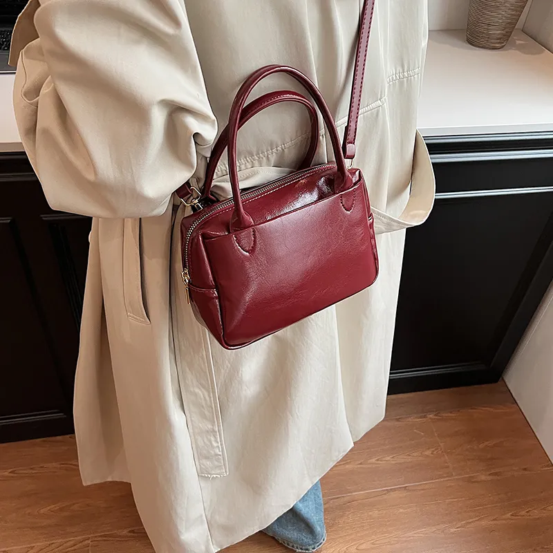 HACIN Pu Handbag Regular Women's Ancora Red/Black/Coffee/Brown-1