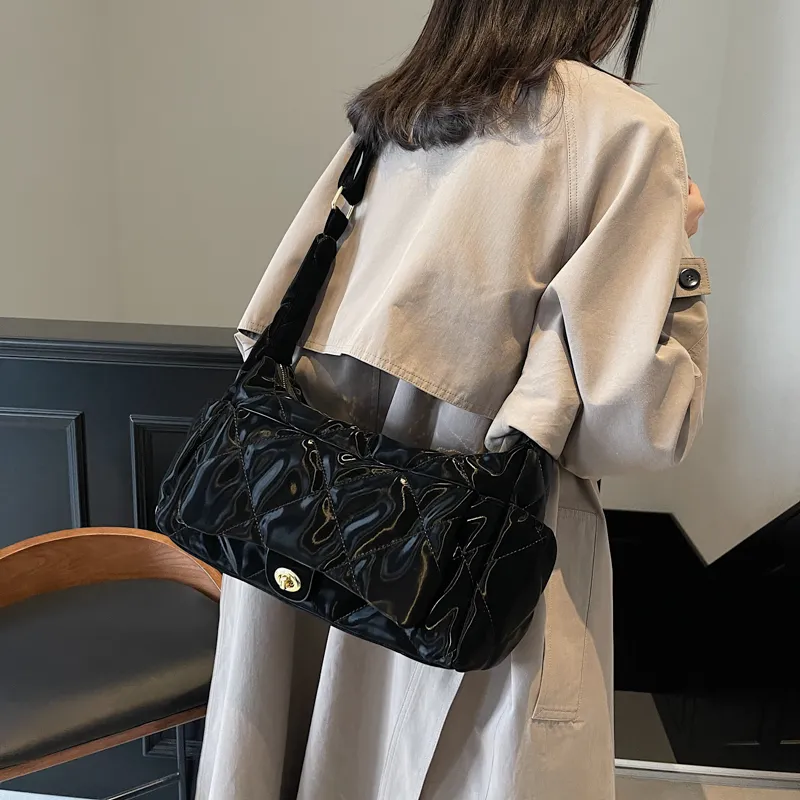 HACIN Pu Shoulder Bag Regular Women's Black/Burgundy/Brown-1