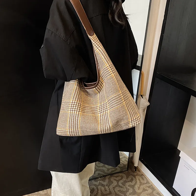 HACIN Woolen Handbag, Shoulder Bag Regular Women's Black/Coffee-3