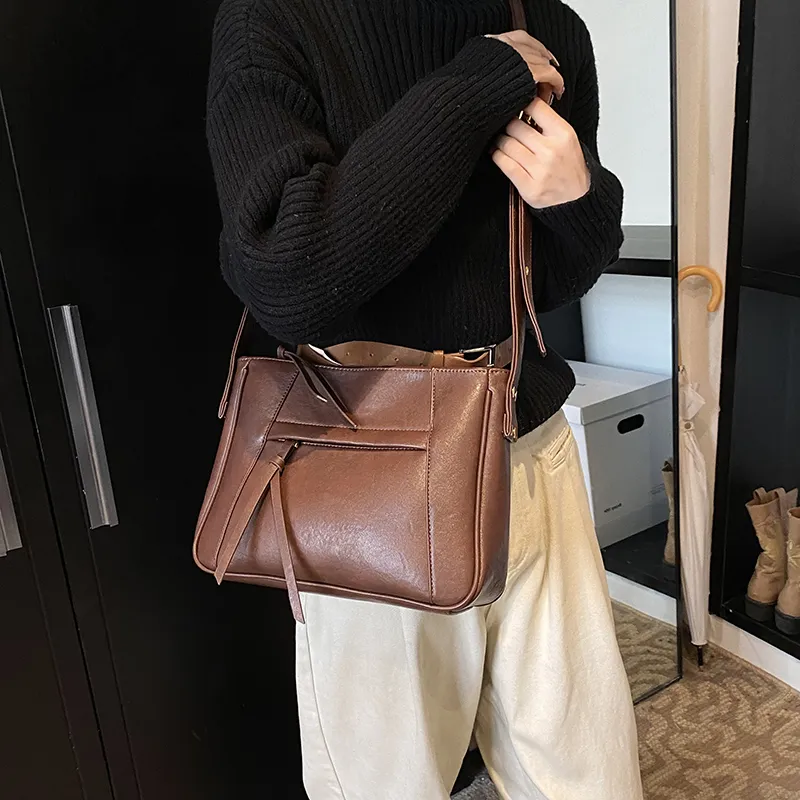 HACIN PU Shoulder Bag Regular Women's White/Black/Brown/Coffee-8