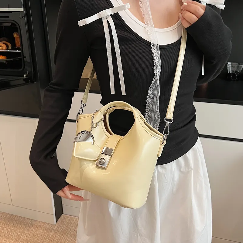 HACIN PU One Shoulder Handbag Women's White/Black/Yellow/Pink-18