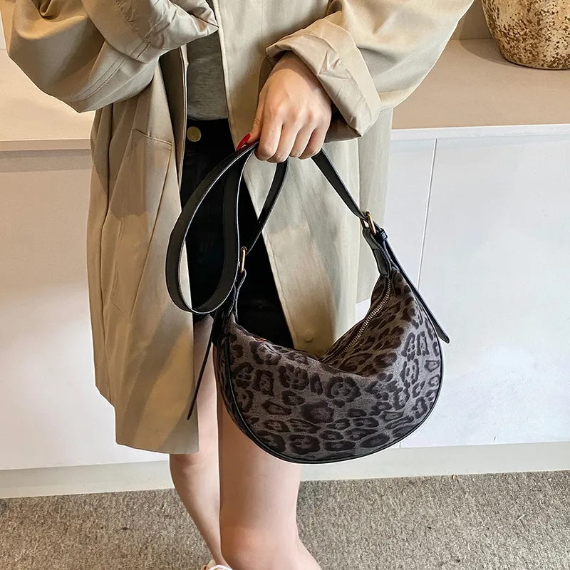 HACIN Nylon Fabric Shoulder Bag Women's Leopard Print Brown/Leopard Print Black-3