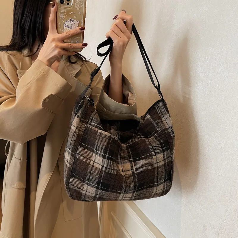 HACIN Woolen Crossbody Bag Regular Women's Beige & Brown/Blue & Brown/Red-3