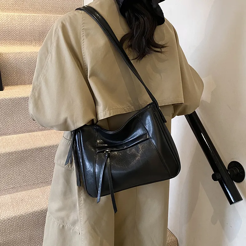 HACIN PU Shoulder Bag Regular Women's White/Black/Brown/Coffee-4