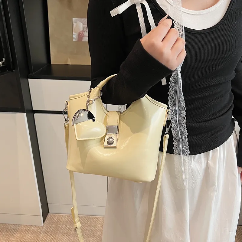 HACIN PU One Shoulder Handbag Women's White/Black/Yellow/Pink-15