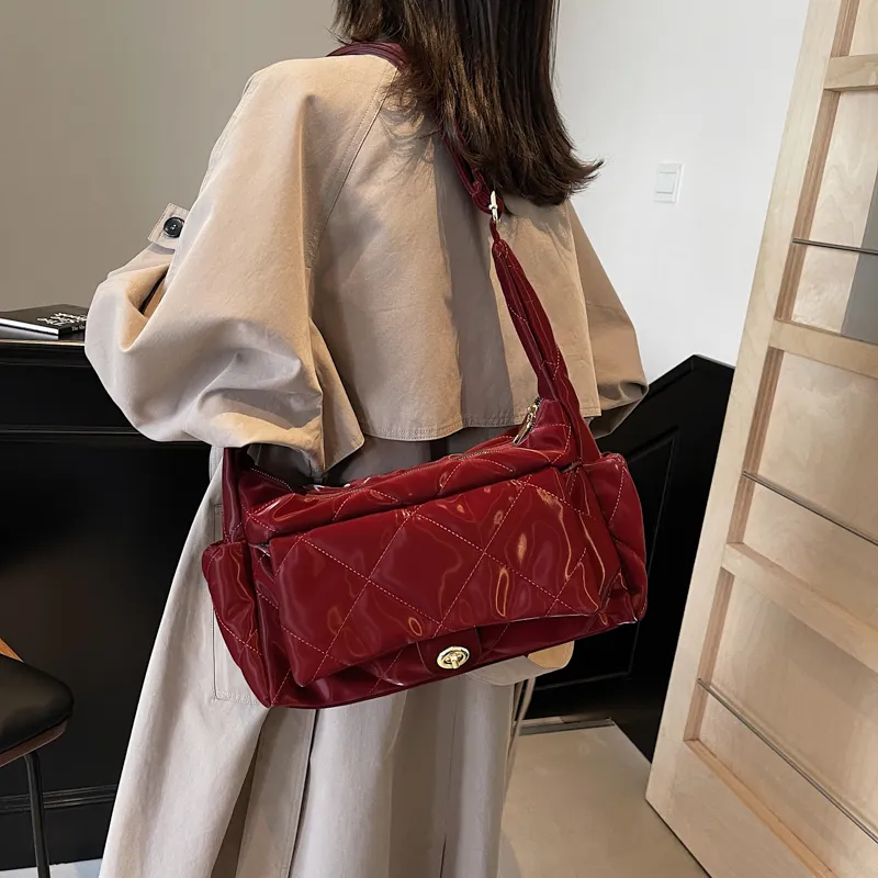 HACIN Pu Shoulder Bag Regular Women's Black/Burgundy/Brown-3