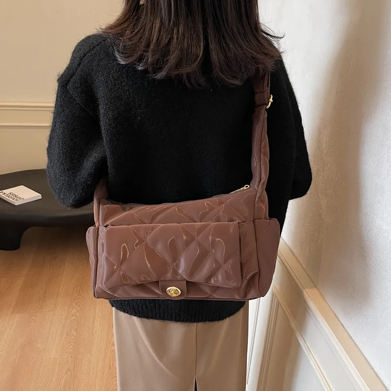 HACIN Pu Shoulder Bag Regular Women's Black/Burgundy/Brown-8