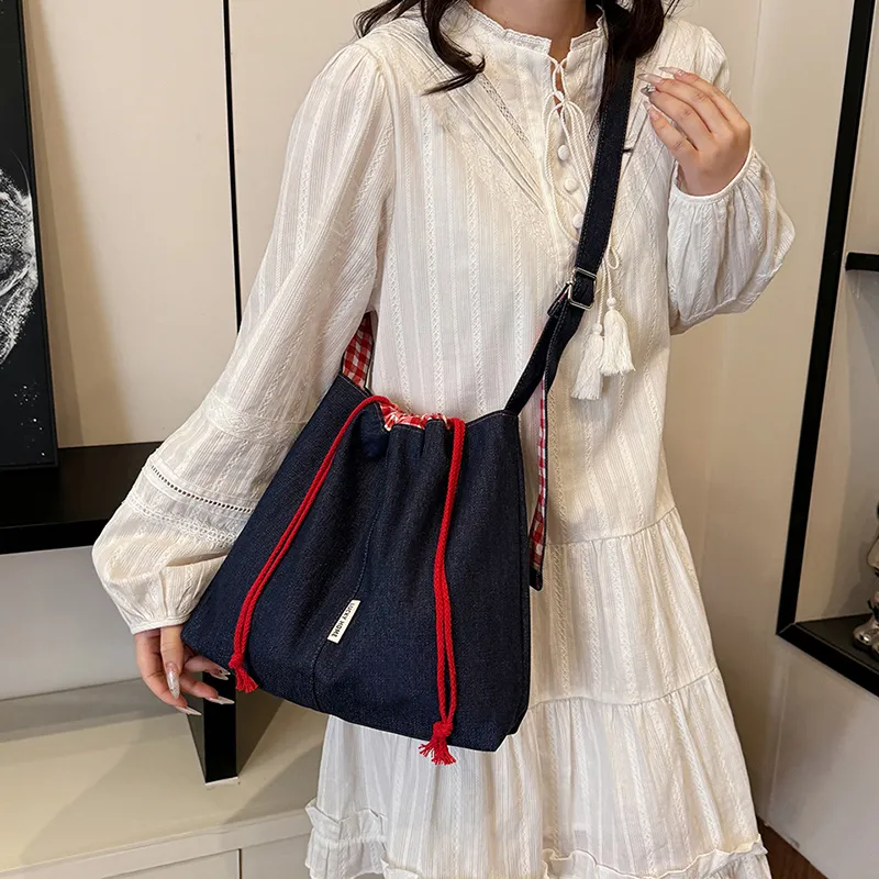 HACIN Denim Shoulder Bag Women's Red/Blue-9