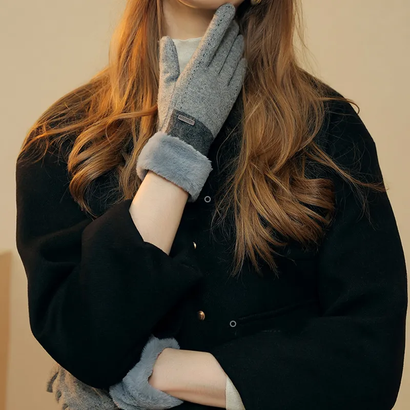 AAJF Knit Gloves Women's-10