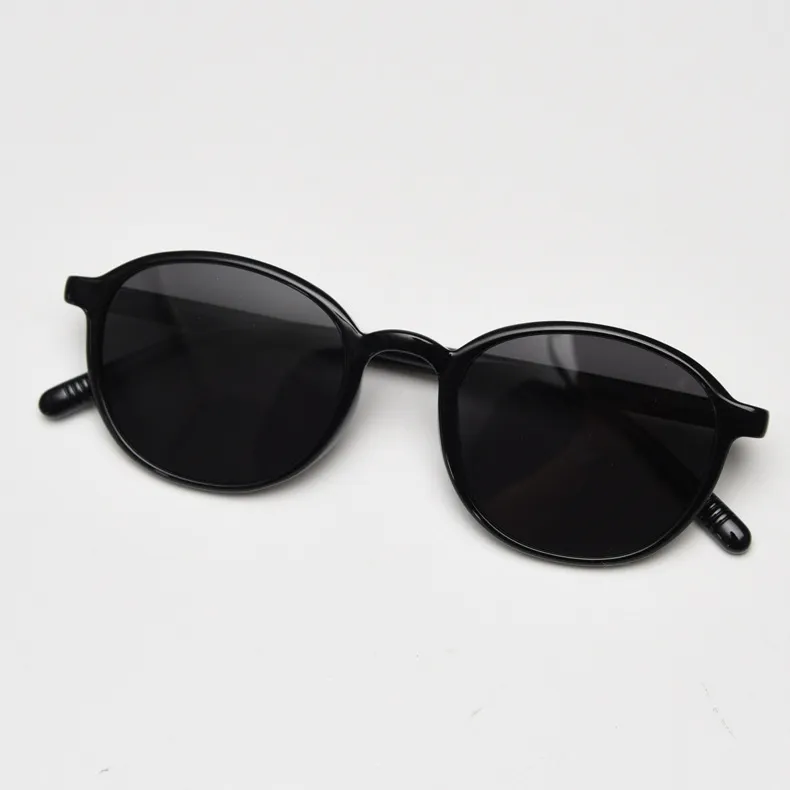 AAJF TR/Memory Plastic Oval Sunglasses Unisex-1