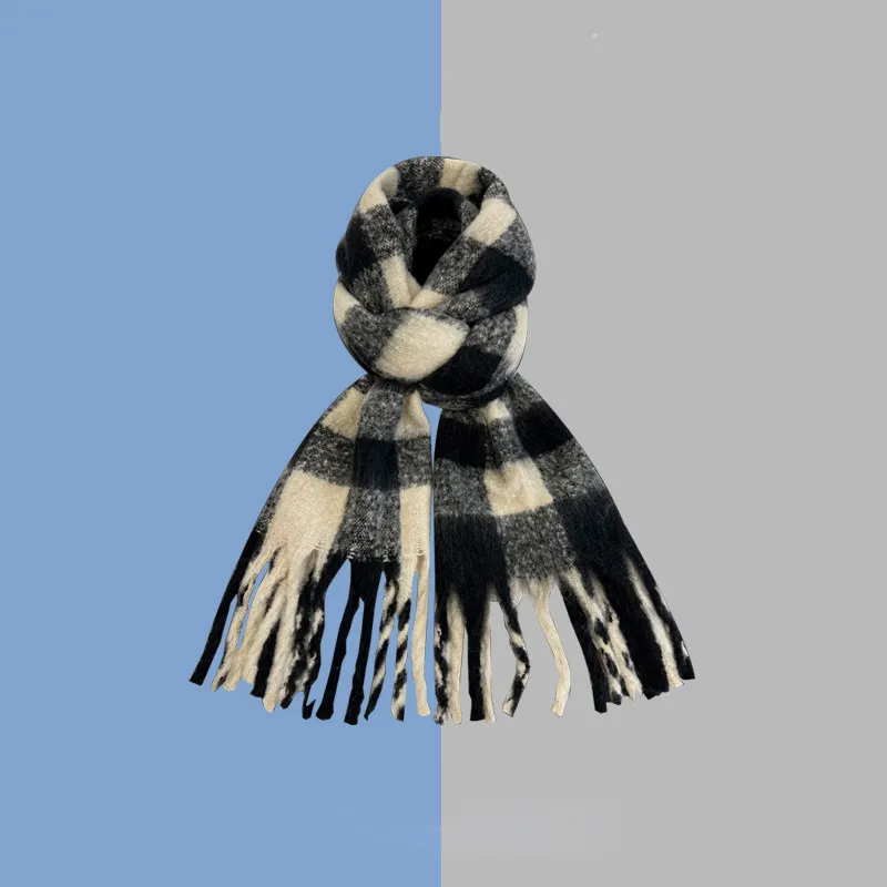 AAJF Knit Scarves Women's-3