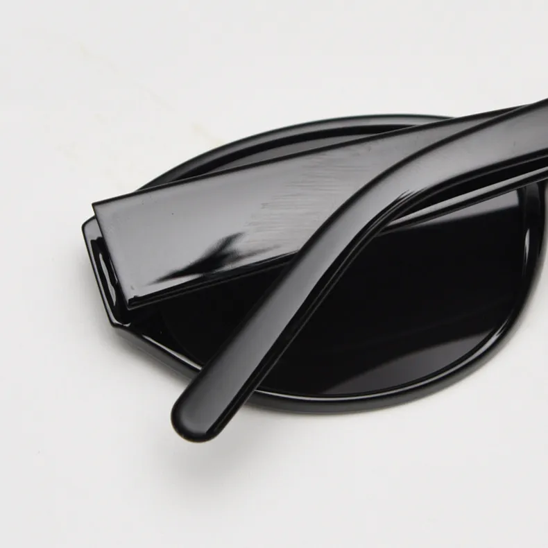 AAJF TR/Memory Plastic Oval Sunglasses Unisex-2