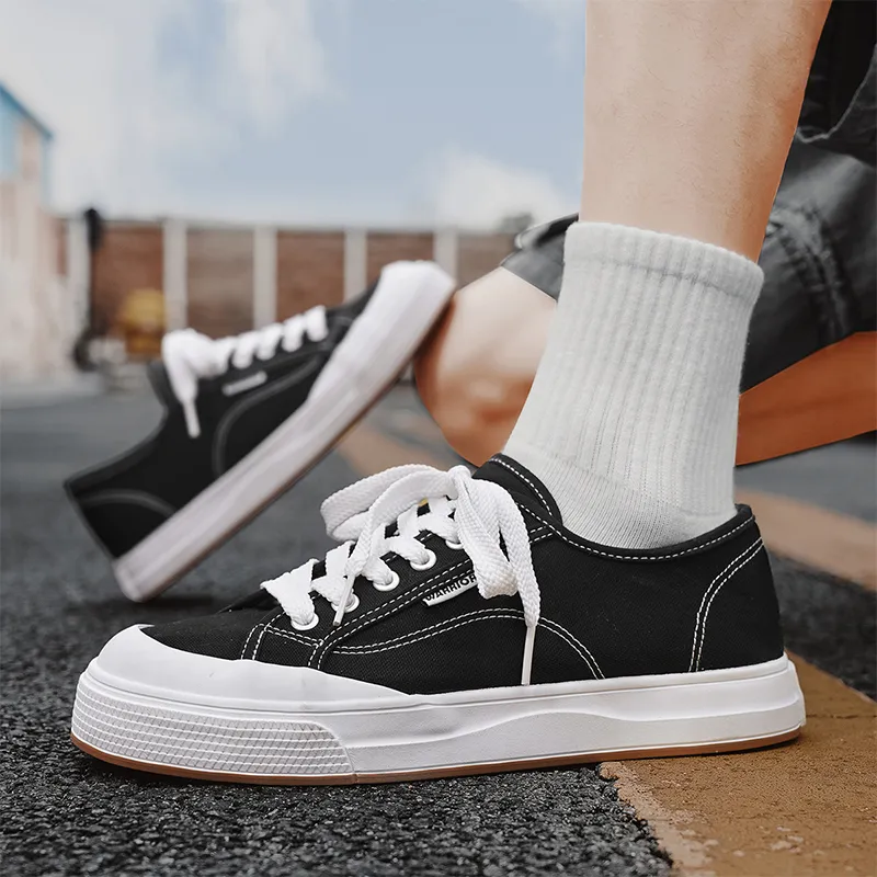 Warrior Slip Resistant And Breathable Low Top Canvas Shoes Unisex-4