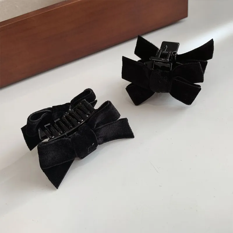 CARLHEIM Acrylic Hair Clips Women's-4