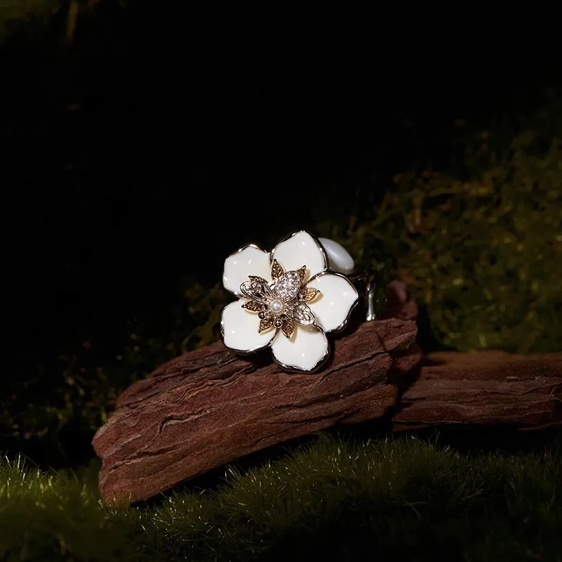 RiotLILY Refined, Elegant, Premium Floral Individual Fashion Niche Design Decoration Ring Unisex-4