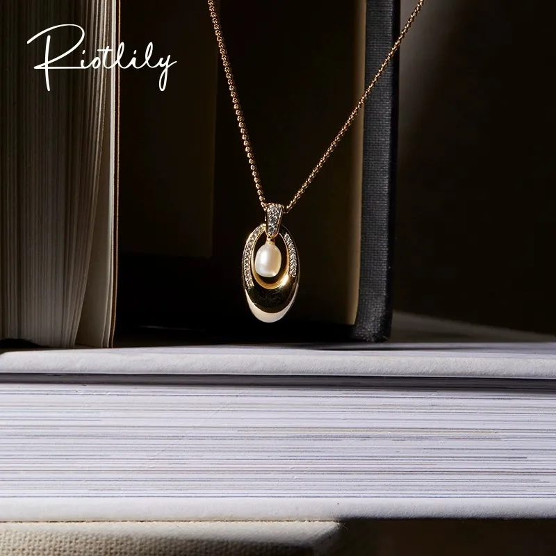 RiotLILY Pearl Necklaces Women's-4