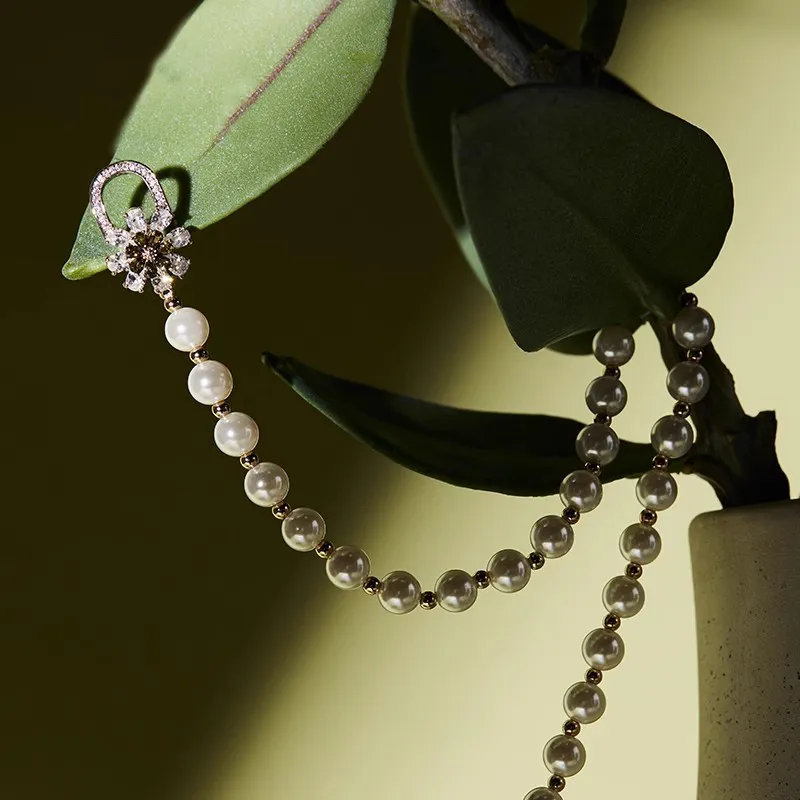 RiotLILY Faux Pearl Necklaces Unisex-3