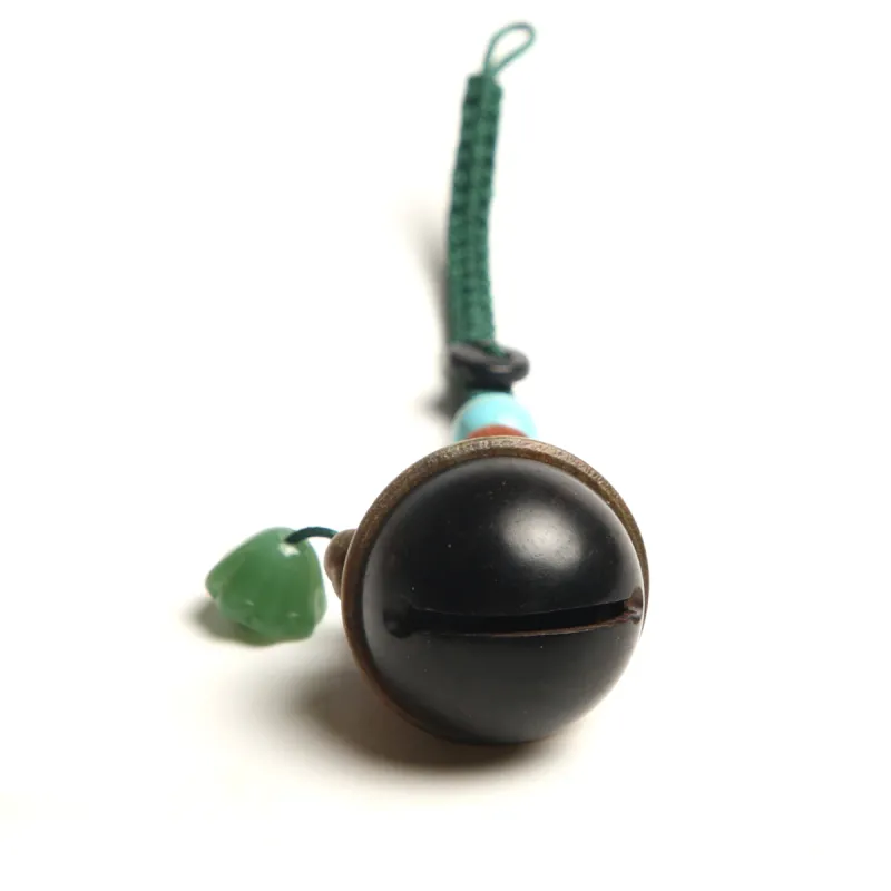 Is Here Green Sandalwood Pendants Unisex-4