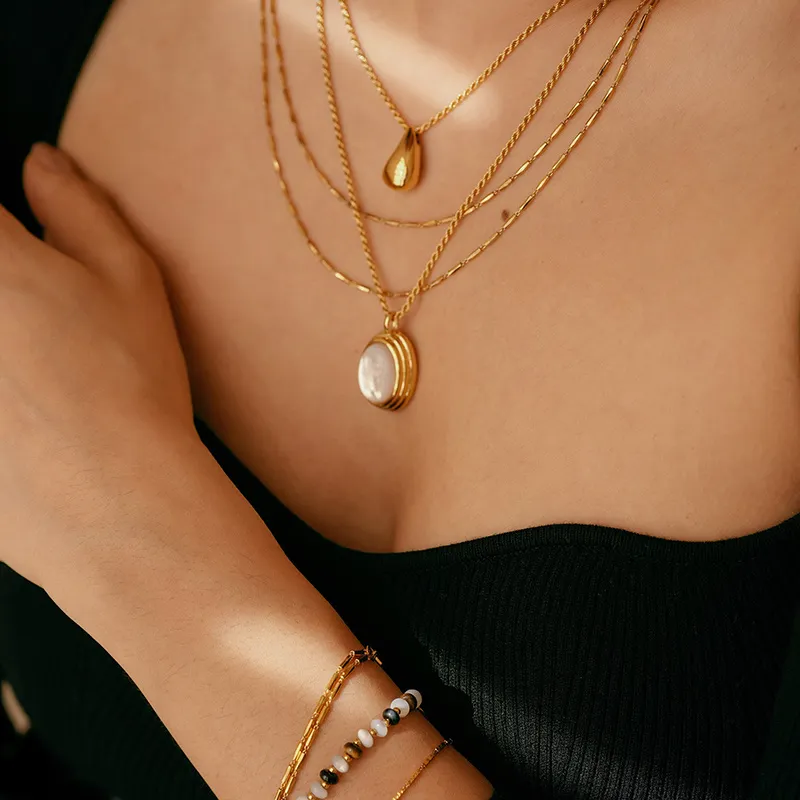 Leticia Ponti Brass White Mother Of Pearl Necklaces Women's-1