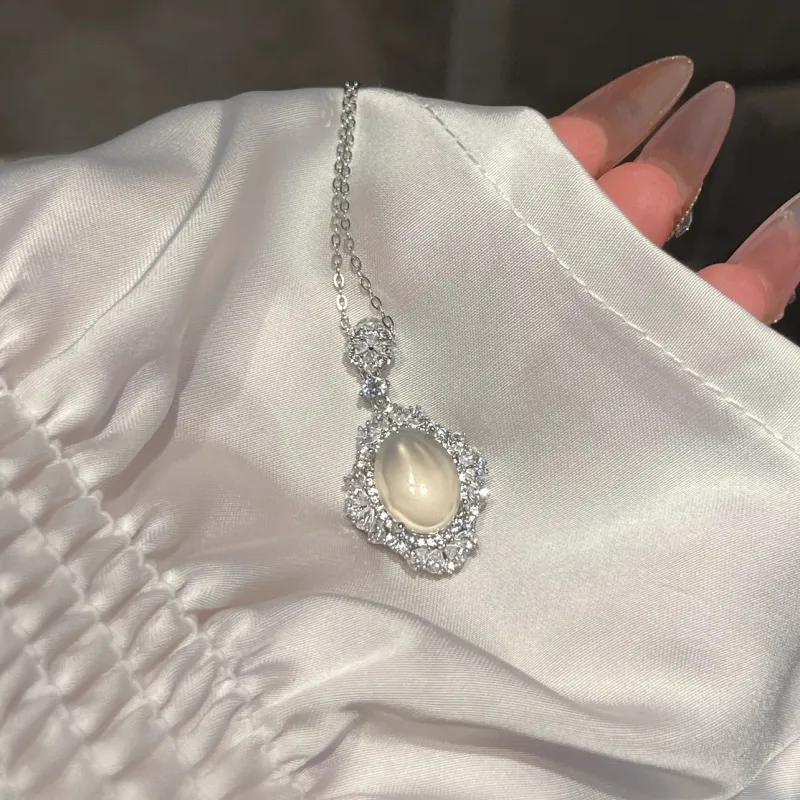 Strange Snow Natural Chalcedony Necklaces Women's-2