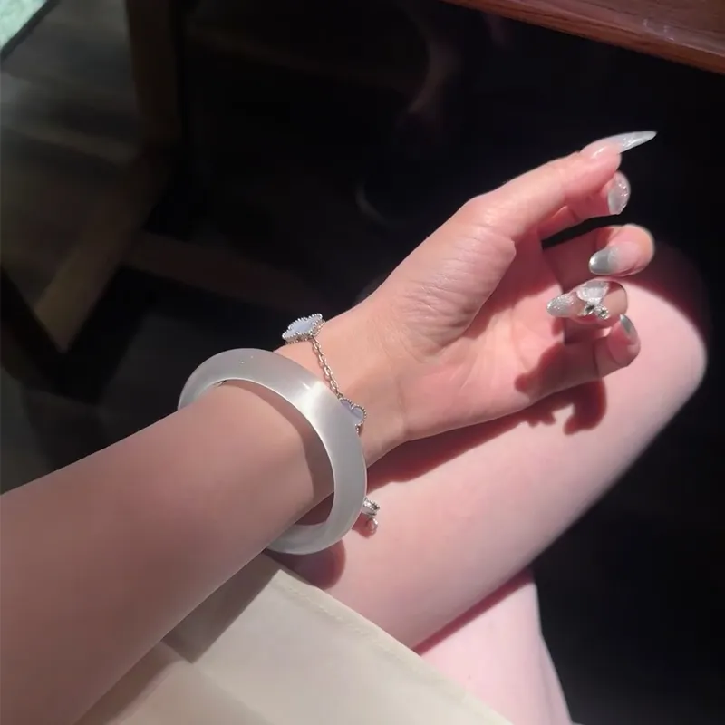 Strange Snow Glass Cat Eye Bangles Unisex-3
