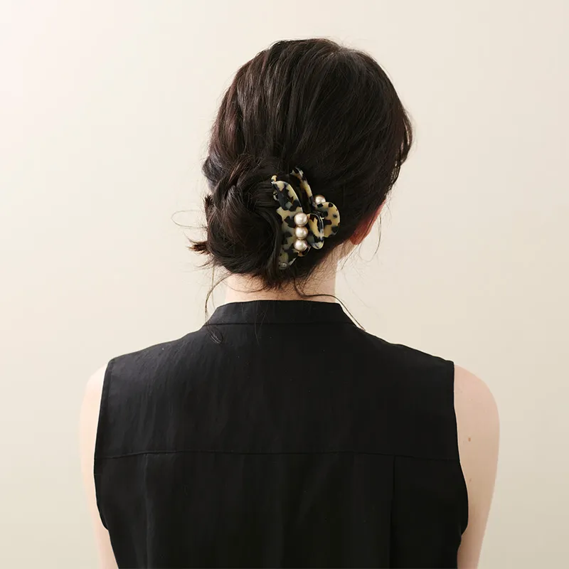 ALEXANDRE DE PARIS Jade Bead Medium Size Claw Clip Hair Accessories Women's-7