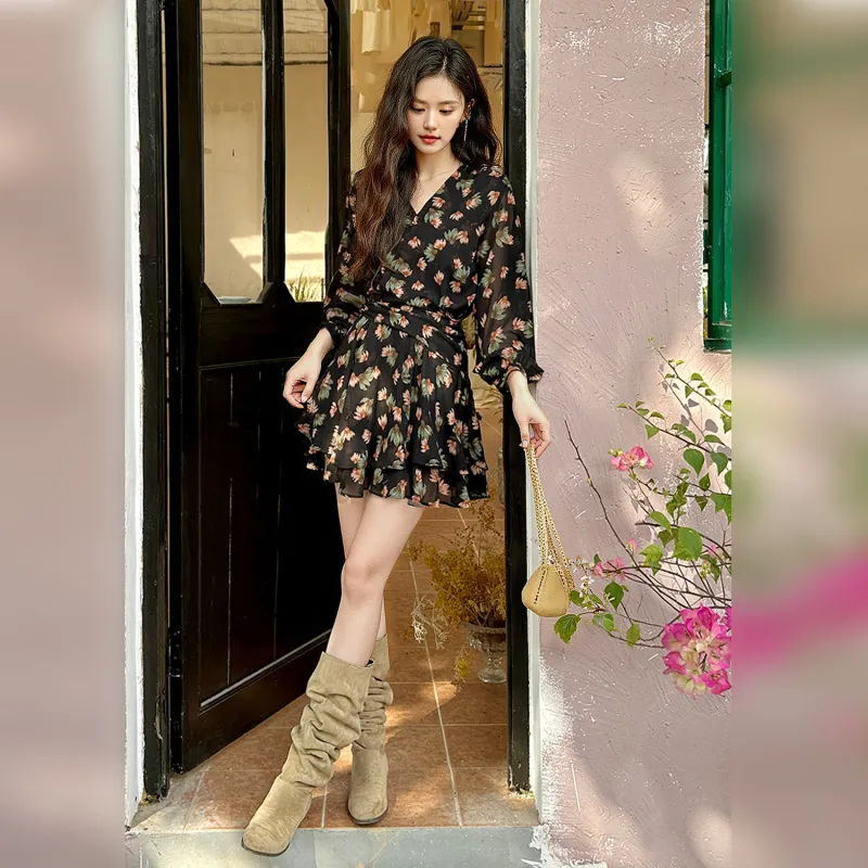 Wbwq Long-Sleeved Dresses Women's Black Background Floral-2